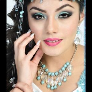 Jewelry set earrings and necklace